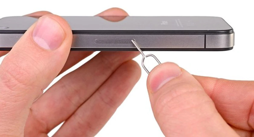 Remove the SIM card after water exposure